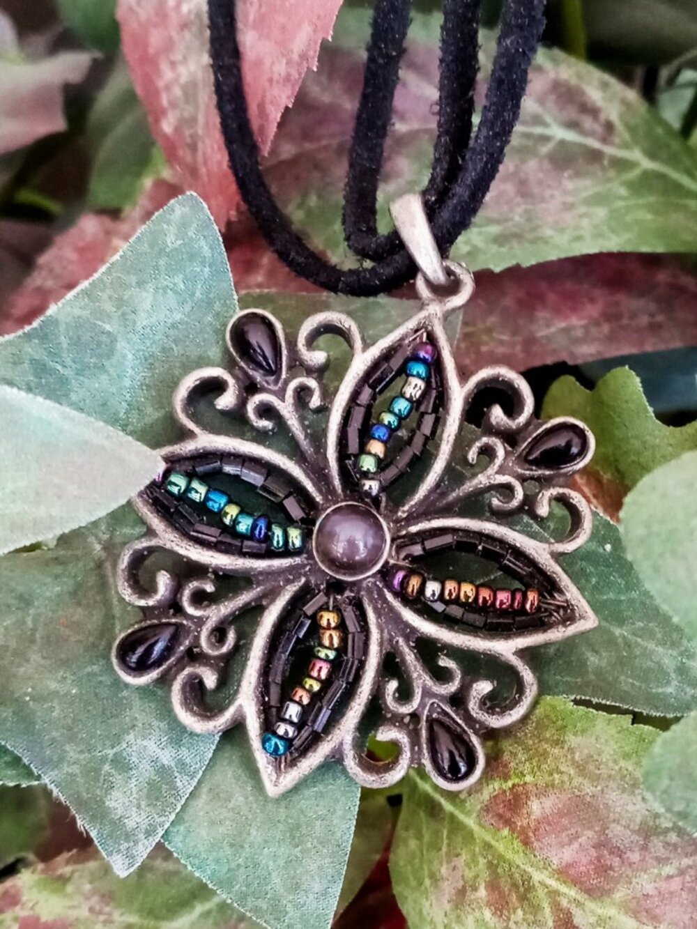 Antique-finish Gothic Flower Openwork Mandala Pendant Vintage Necklace